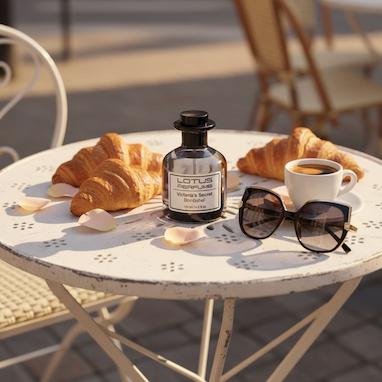 💐 راهنمای خرید عطر زنانه ۲۰۲۵ | لطافت، لایه‌بندی و روندهای جدید